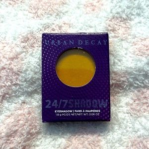 Urban Decay Cosmetics 24/7 Eyeshadow- rundown (mustard yellow matte) - Brand new